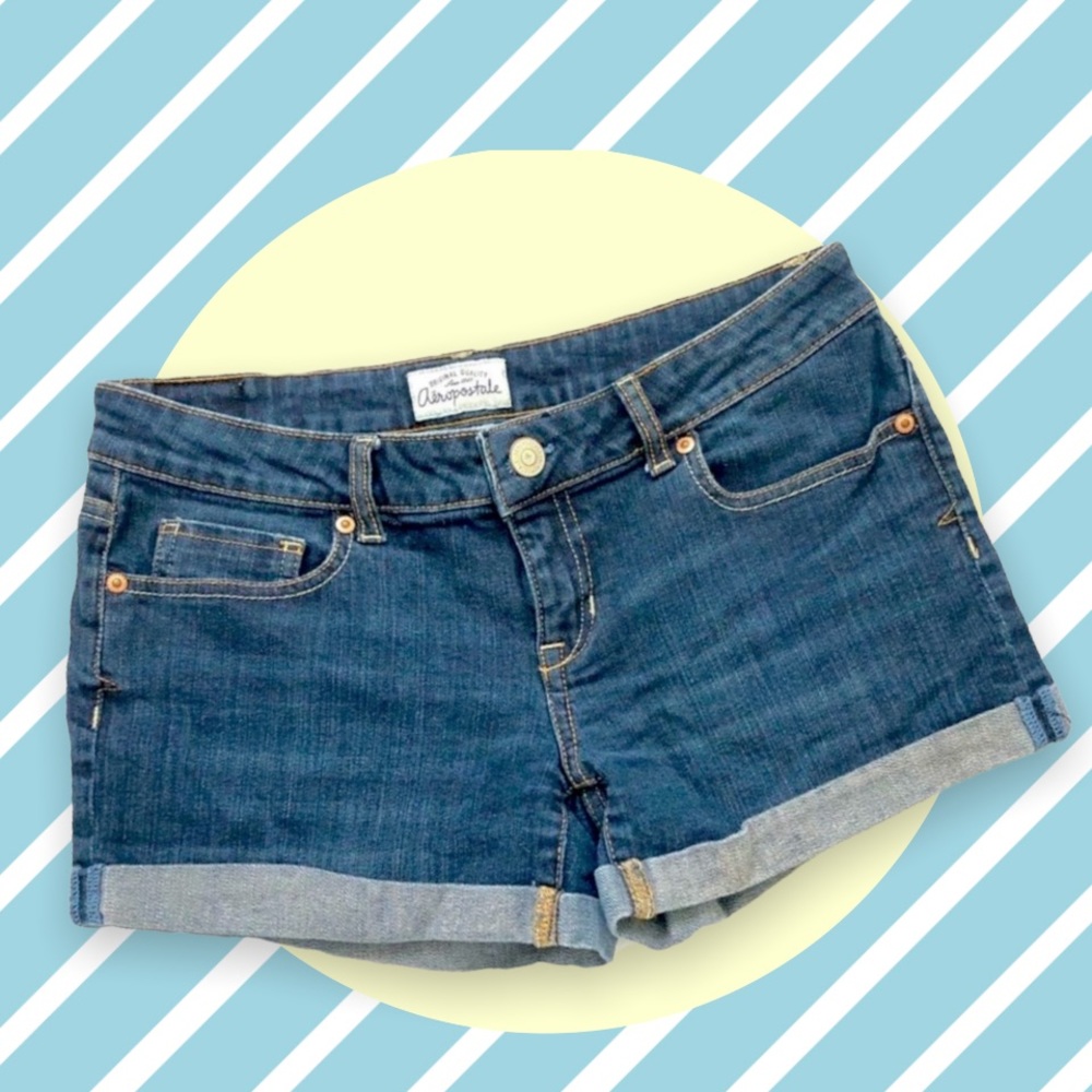 AÉROPOSTALE Womans Dark Wash Flex Effects Low-Rise Denim Midi Cuffed Shorts - Picture 3 of 12